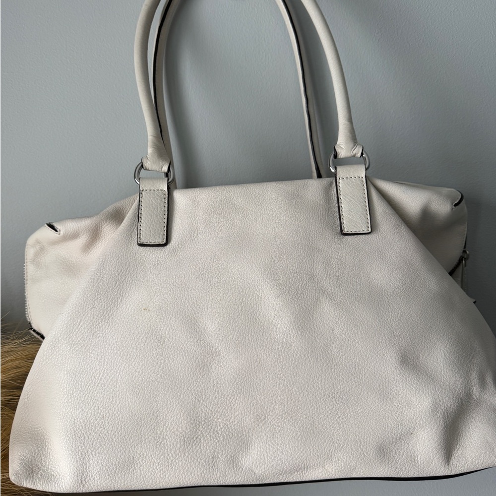 Michael Kors Cream Shoulder Bag - Picture 2 of 2